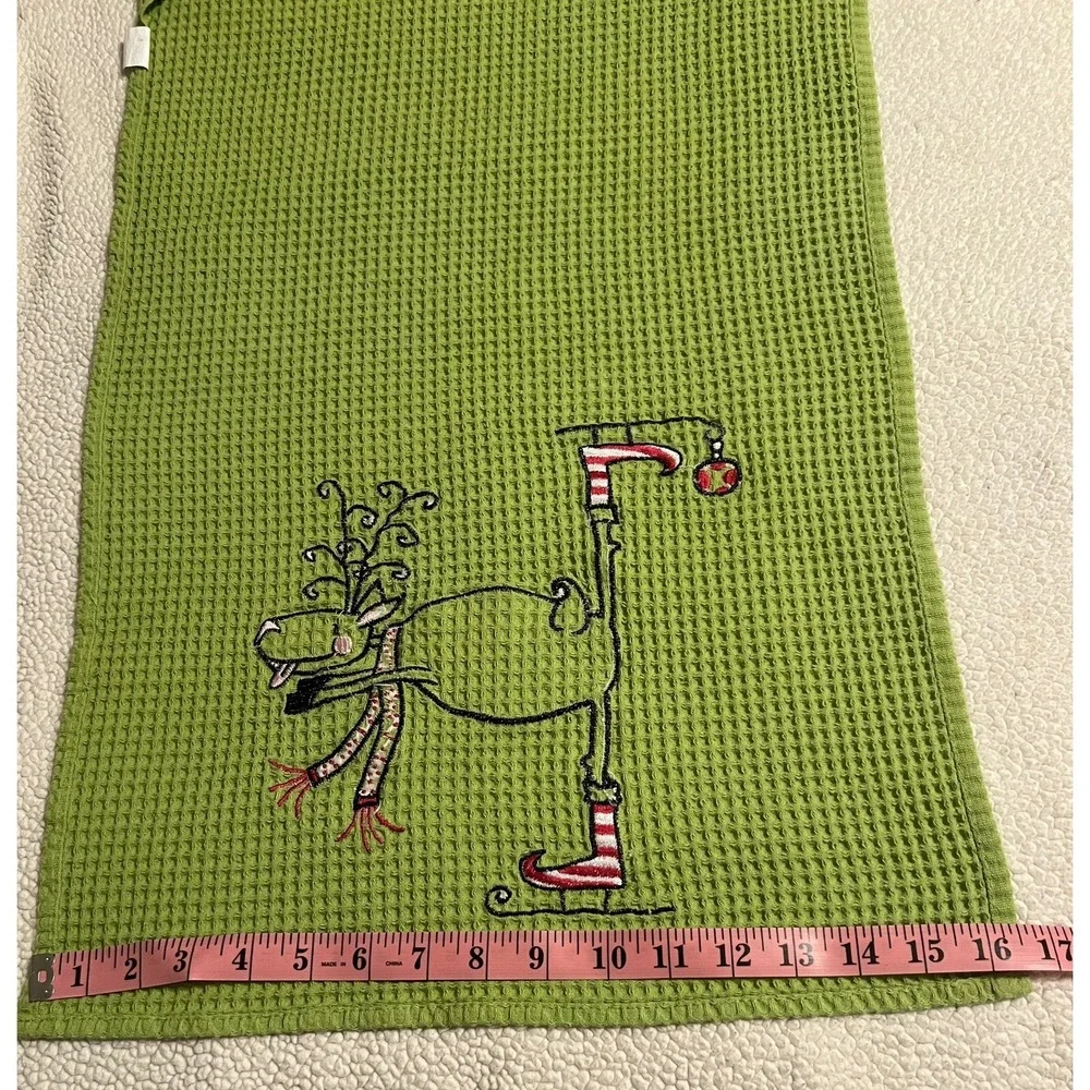 C & F‎ Enterprises Santani And Skating Raindeer Waffle Cotton Dish Towels Read